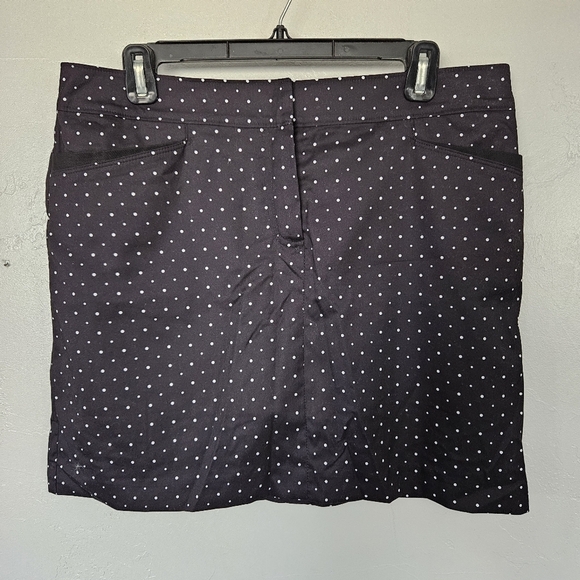 Izod NWT Women's 10 Golf Skort Black White Polka Dots Athletic Skort Athleisure - Picture 1 of 9